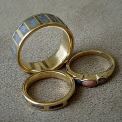 crushed-glass-gold-wedding-band-6
